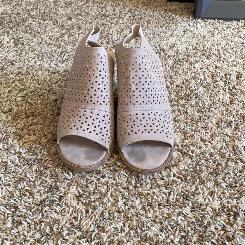 3” wedges size 10 worn once